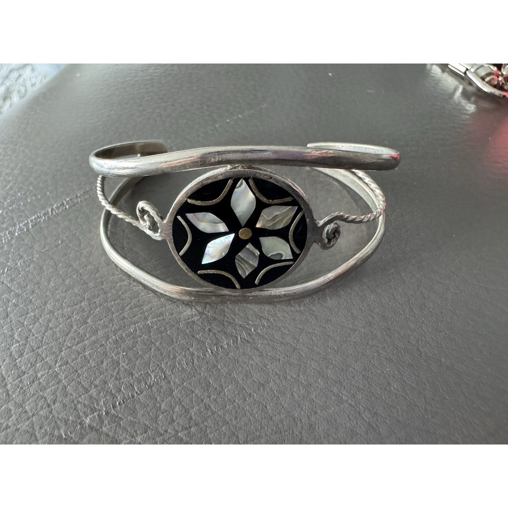 Southwestern Taxco Mexico Abalone Silver Bracelet Flower Design